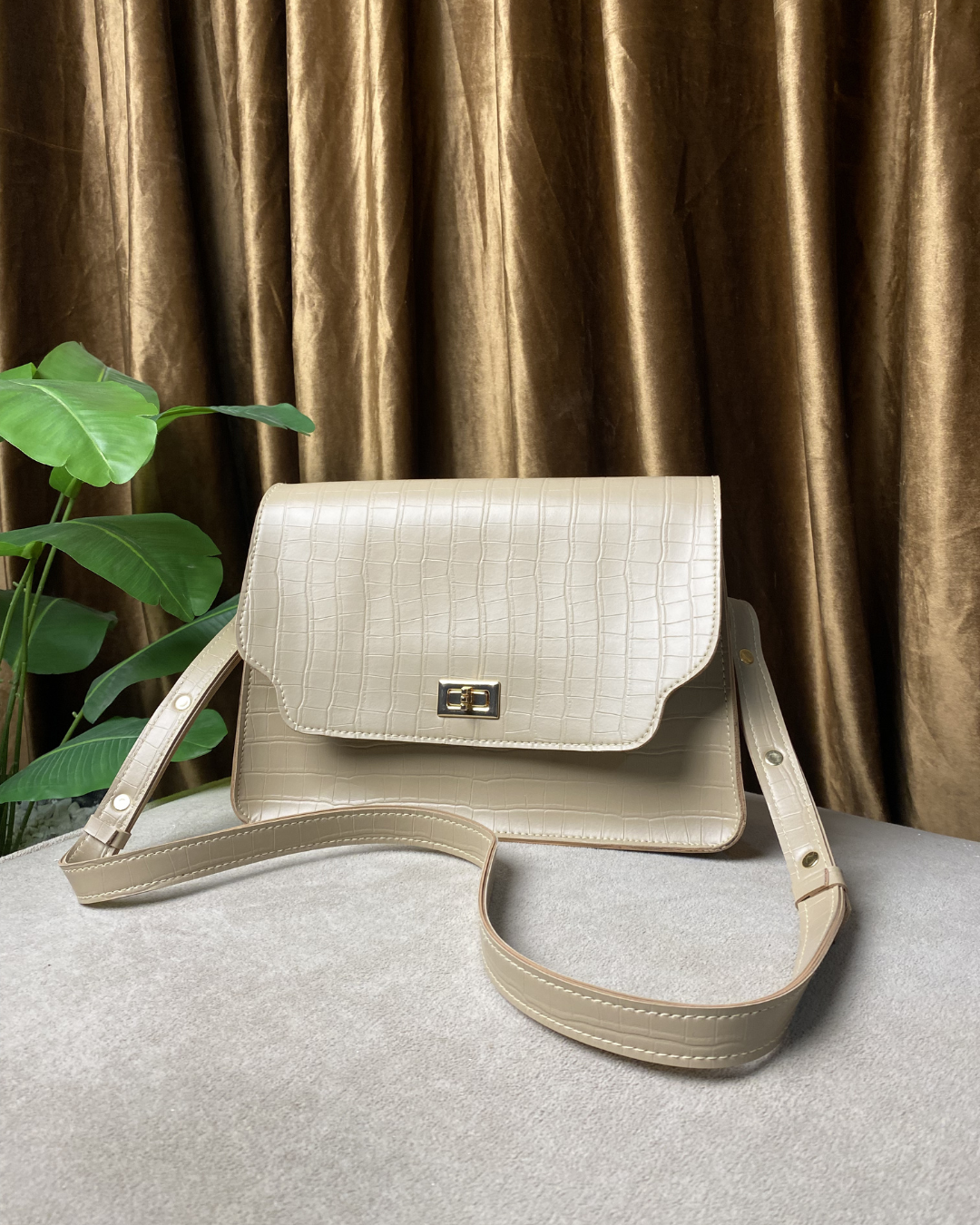 Belle The Statement Crossbody Bag