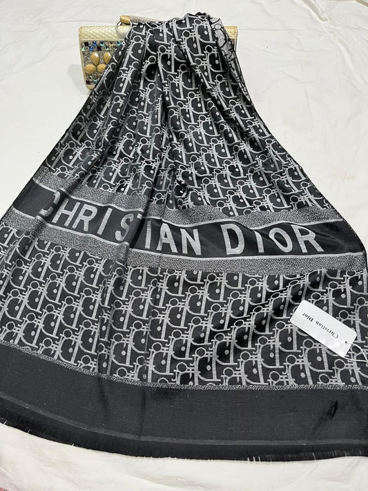 Black scarf Belle The CD