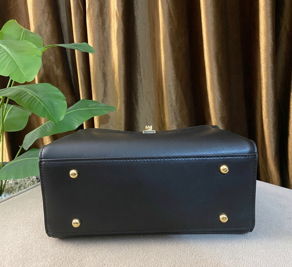 Belle The Statement Sling Bag (Black)